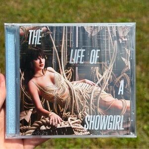The Life Of A Showgirl Limited Edition So Glamorous Cabaret Version CD